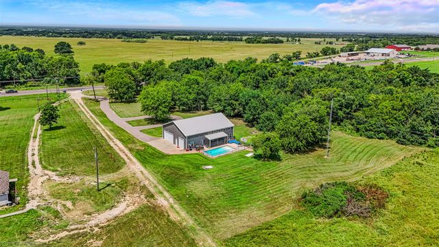 37568 State Highway 64, Wills Point, TX 75169