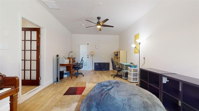 28511 E Benders Landing Boulevard, Spring, TX 77386