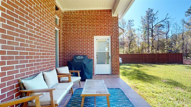28511 E Benders Landing Boulevard, Spring, TX 77386