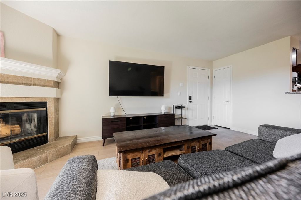Image 10 of property listing at 2451 North Rainbow Boulevard 2026, Las Vegas, NV 89108