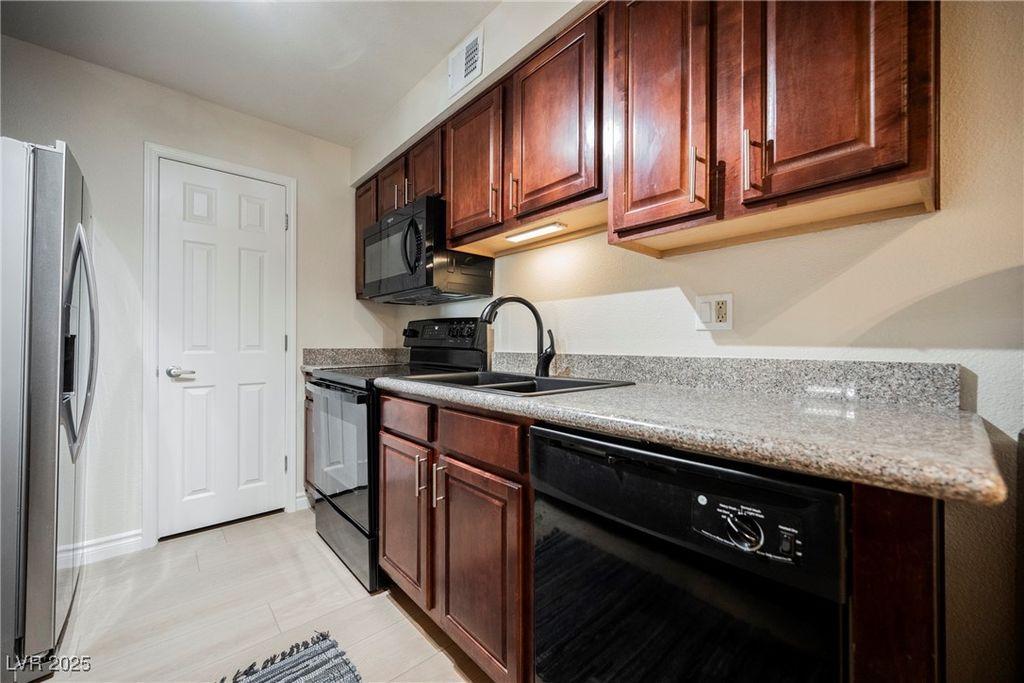 Image 15 of property listing at 2451 North Rainbow Boulevard 2026, Las Vegas, NV 89108