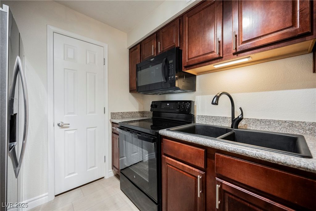 Image 16 of property listing at 2451 North Rainbow Boulevard 2026, Las Vegas, NV 89108