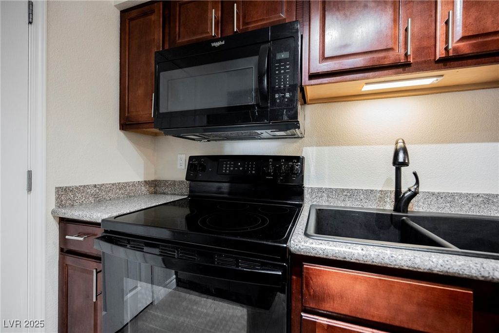 Image 18 of property listing at 2451 North Rainbow Boulevard 2026, Las Vegas, NV 89108