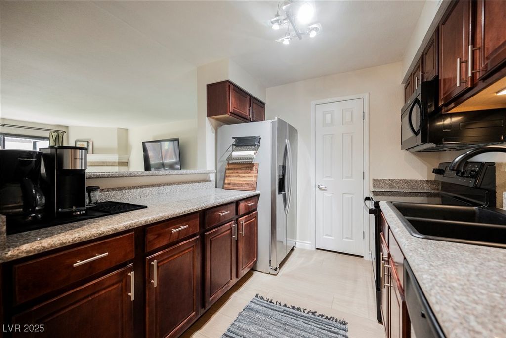 Image 21 of property listing at 2451 North Rainbow Boulevard 2026, Las Vegas, NV 89108