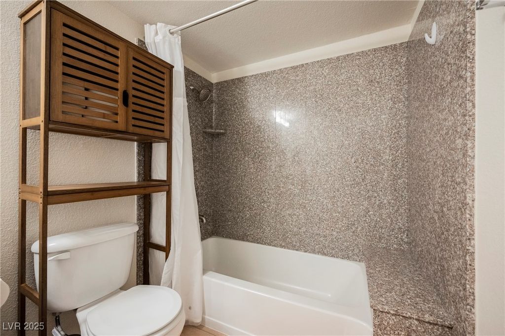 Image 28 of property listing at 2451 North Rainbow Boulevard 2026, Las Vegas, NV 89108