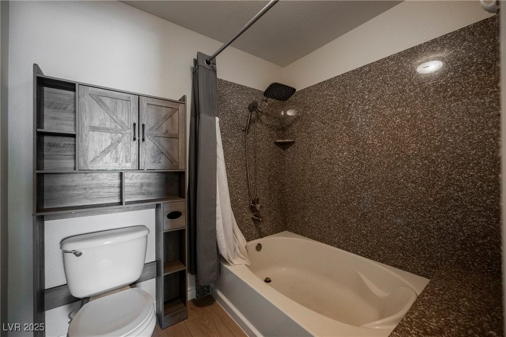 Image 34 of property listing at 2451 North Rainbow Boulevard 2026, Las Vegas, NV 89108