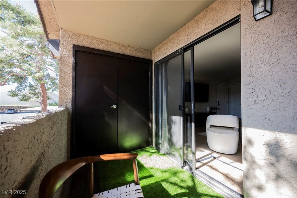Image 39 of property listing at 2451 North Rainbow Boulevard 2026, Las Vegas, NV 89108