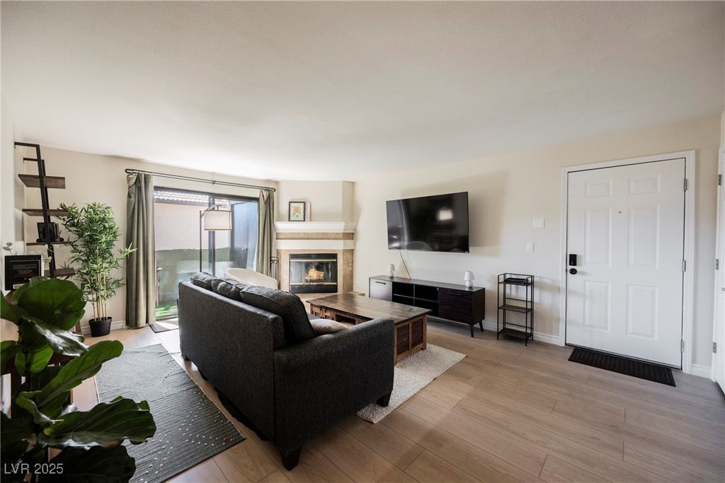 Image 4 of property listing at 2451 North Rainbow Boulevard 2026, Las Vegas, NV 89108
