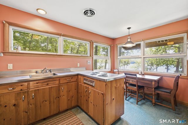 21 Hickory Lane, East Haddam, CT 06423