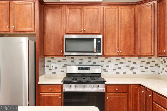 2520 BASIN VIEW LN, Woodbridge, VA 22191