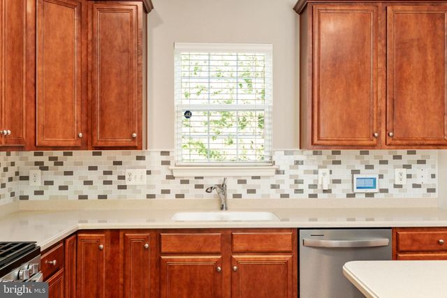 2520 BASIN VIEW LN, Woodbridge, VA 22191
