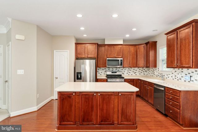 2520 BASIN VIEW LN, Woodbridge, VA 22191