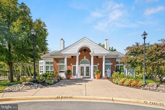 2520 BASIN VIEW LN, Woodbridge, VA 22191