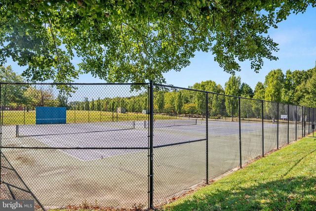 2520 BASIN VIEW LN, Woodbridge, VA 22191