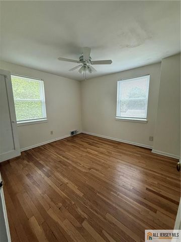 182 Newman Street 2309, Metuchen, NJ 08840