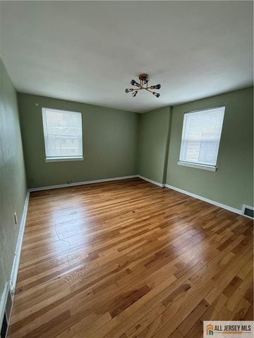 182 Newman Street 2309, Metuchen, NJ 08840