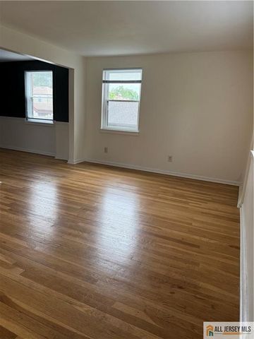 182 Newman Street 2309, Metuchen, NJ 08840