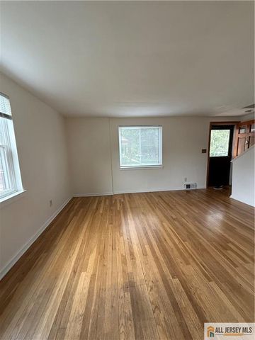 182 Newman Street 2309, Metuchen, NJ 08840