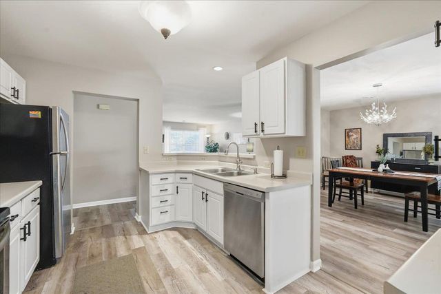 5206 Aspen Way, Madison, WI 53718