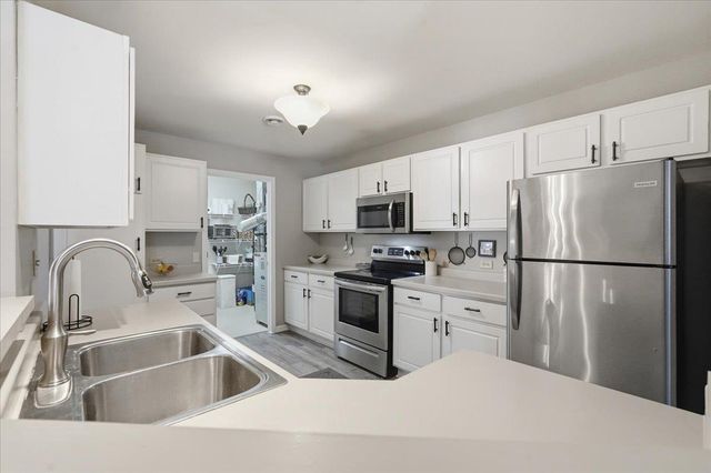 5206 Aspen Way, Madison, WI 53718