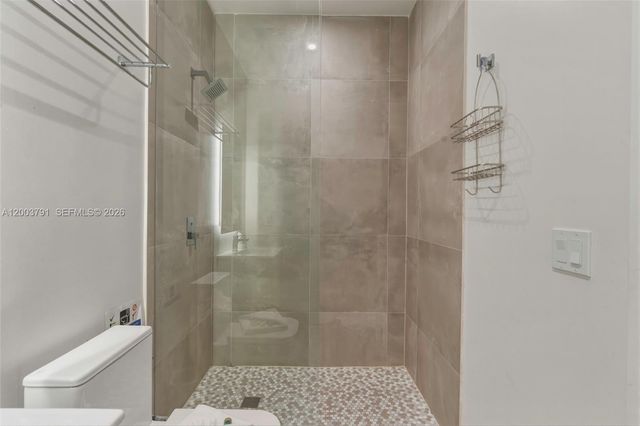 229 SW 9th St 502, Miami, FL 33130