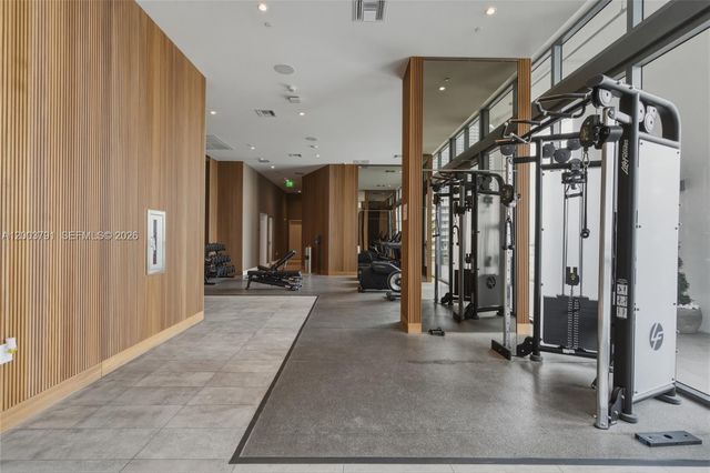 229 SW 9th St 502, Miami, FL 33130