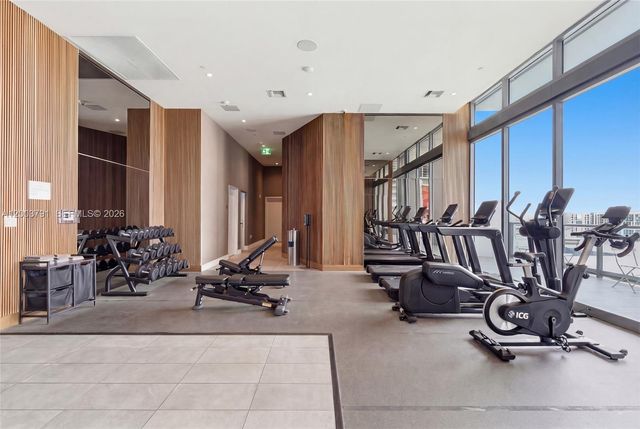 229 SW 9th St 502, Miami, FL 33130