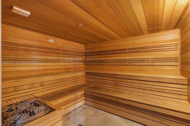 229 SW 9th St 502, Miami, FL 33130