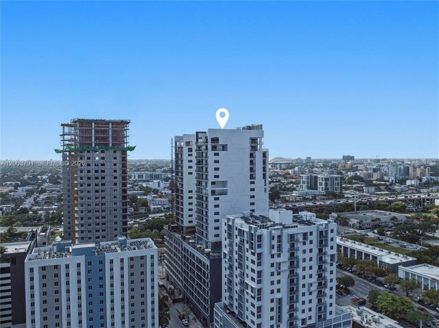 229 SW 9th St 502, Miami, FL 33130