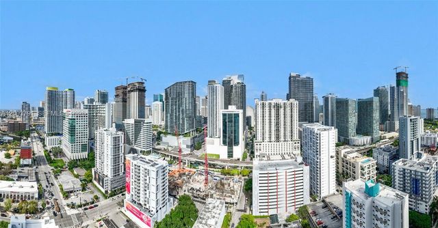 229 SW 9th St 502, Miami, FL 33130