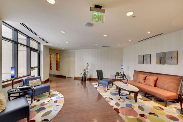 100 3rd Avenue S 2801, Minneapolis, MN 55401