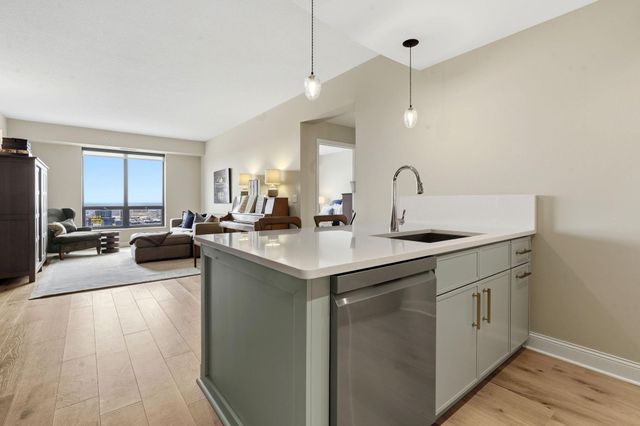 100 3rd Avenue S 2801, Minneapolis, MN 55401