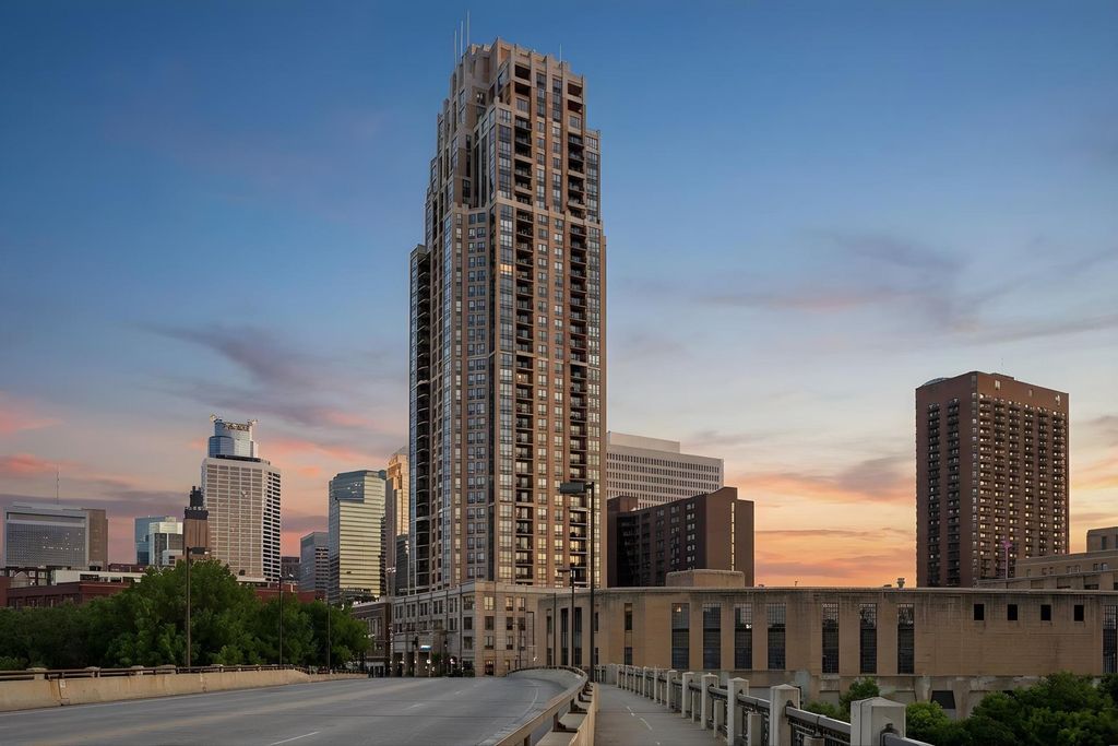 100 3rd Avenue S 2801, Minneapolis, MN 55401