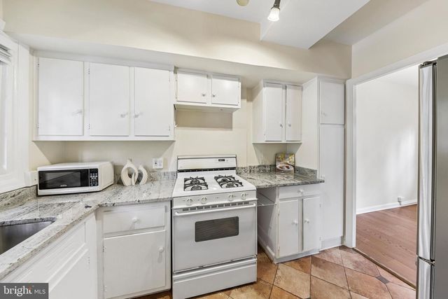 1622 RIPON PL, Alexandria, VA 22302