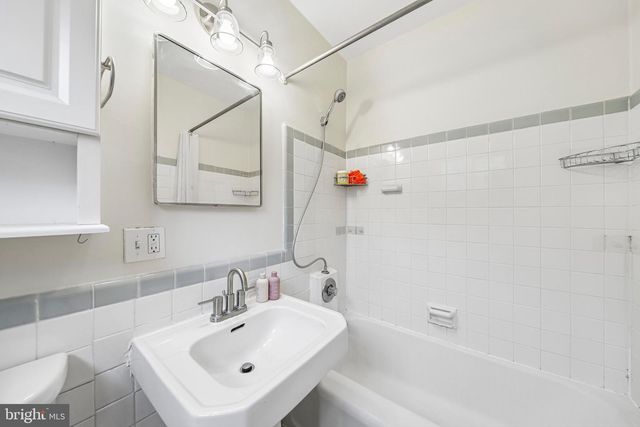 1622 RIPON PL, Alexandria, VA 22302