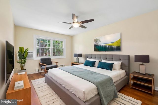 1622 RIPON PL, Alexandria, VA 22302