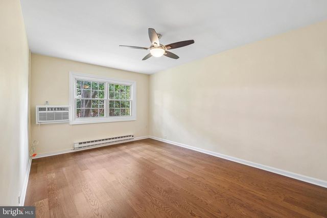 1622 RIPON PL, Alexandria, VA 22302