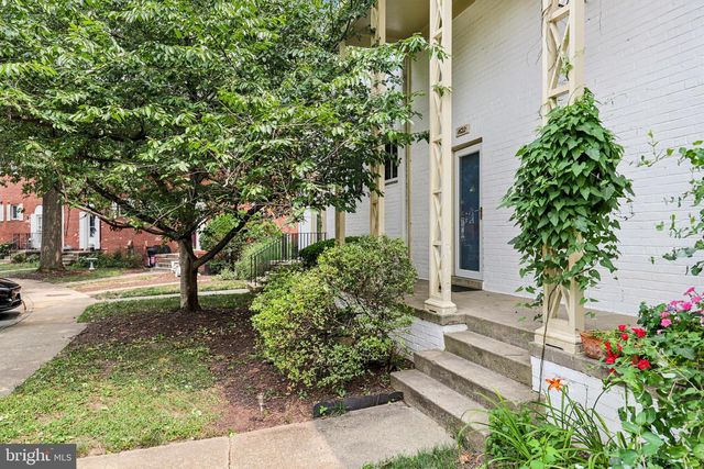 1622 RIPON PL, Alexandria, VA 22302