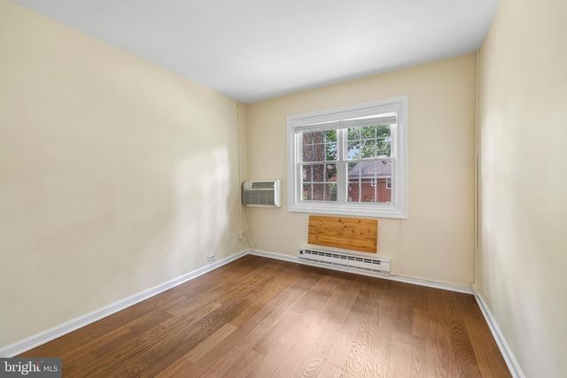 1622 RIPON PL, Alexandria, VA 22302