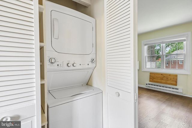 1622 RIPON PL, Alexandria, VA 22302