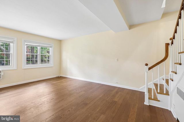 1622 RIPON PL, Alexandria, VA 22302