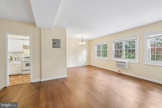 1622 RIPON PL, Alexandria, VA 22302