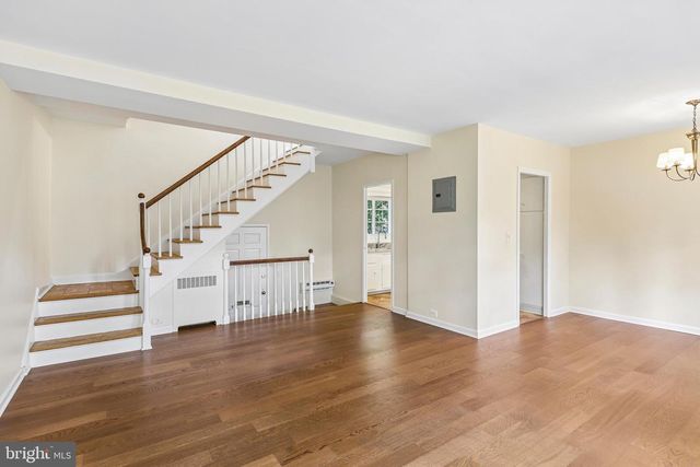 1622 RIPON PL, Alexandria, VA 22302