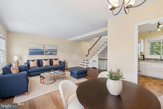 1622 RIPON PL, Alexandria, VA 22302