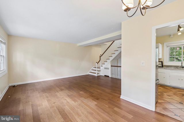 1622 RIPON PL, Alexandria, VA 22302