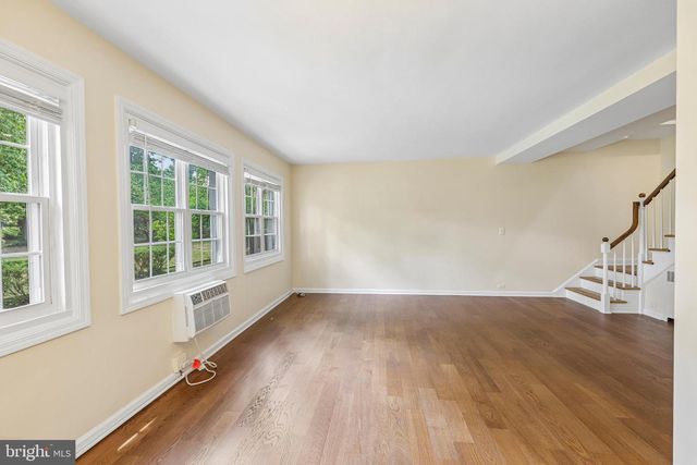 1622 RIPON PL, Alexandria, VA 22302
