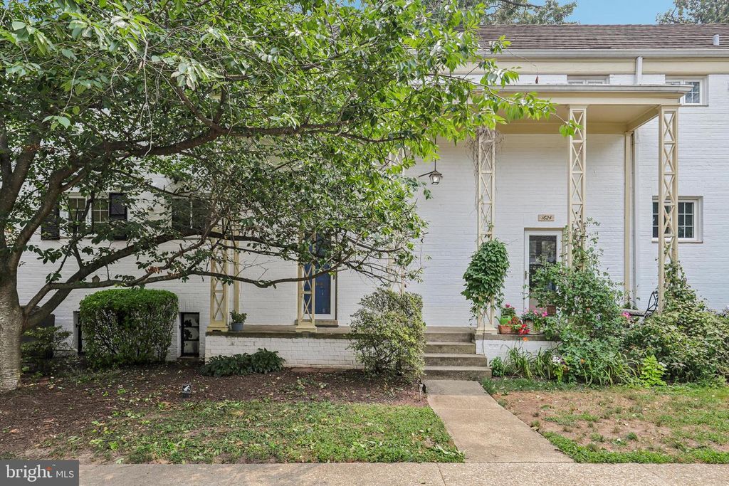 1622 RIPON PL, Alexandria, VA 22302