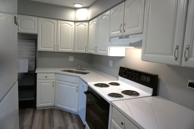 2650 Brookwood Way Drive 118B, Rolling Meadows, IL 60008