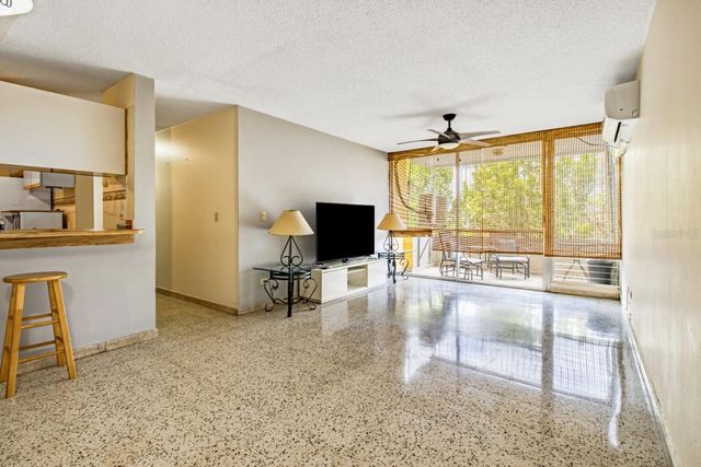 COND. LAGUNA GARDENS II 2 AVE. LAGUNA 9A, Carolina, PR 00979