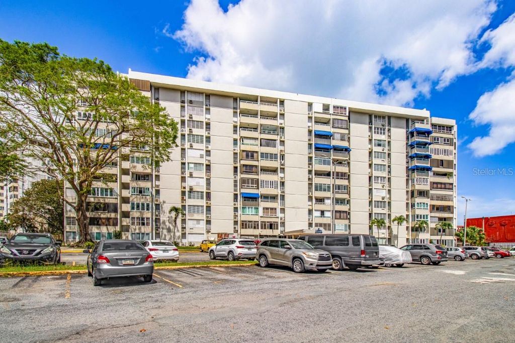 COND. LAGUNA GARDENS II 2 AVE. LAGUNA 9A, Carolina, PR 00979